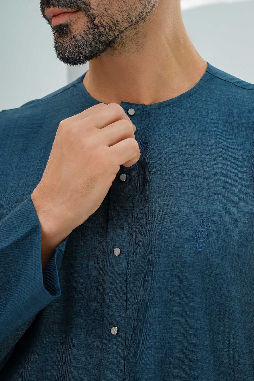 Blue Metal Button Thobe - Image 2