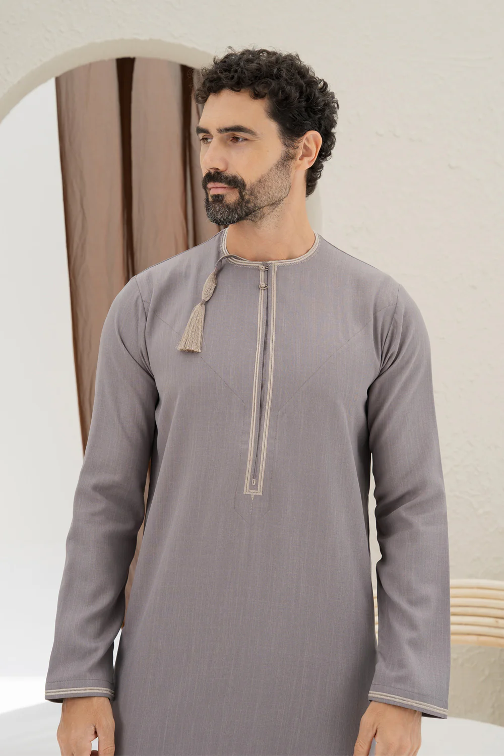 Omani Mauve Thobe - Image 3